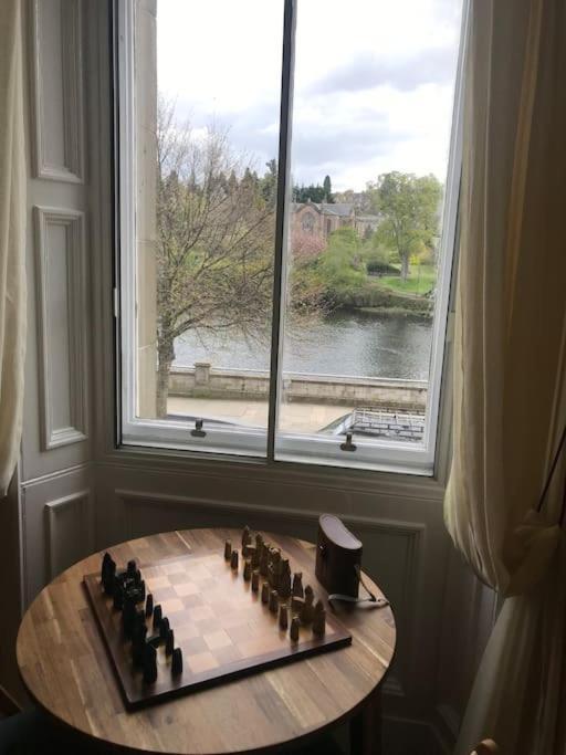 Tay View Apartment *