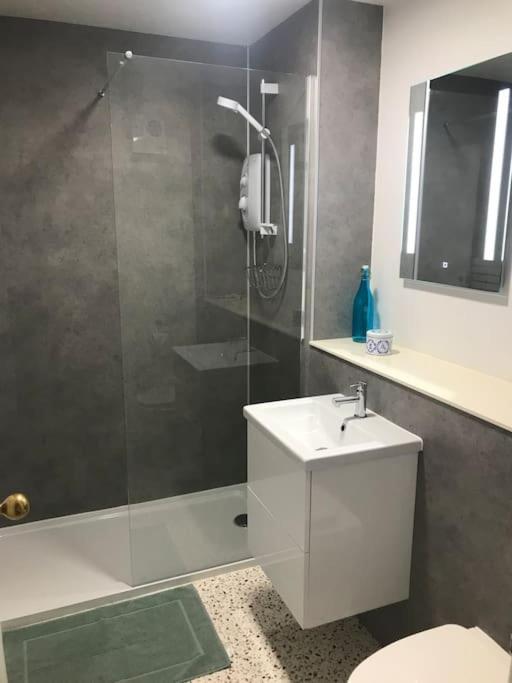 Tay View Apartment